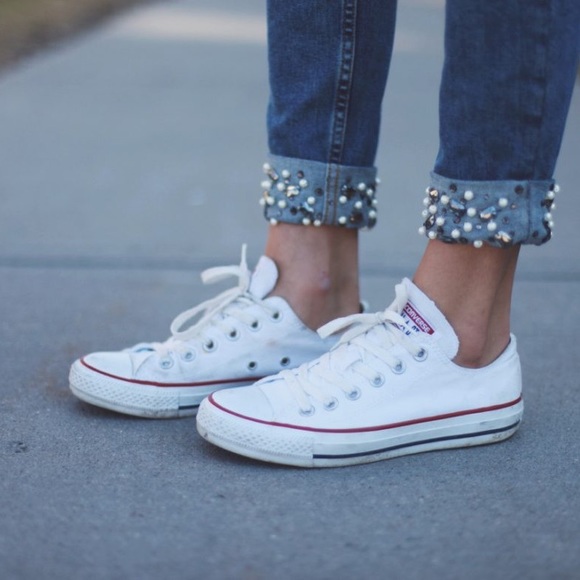 White converse chuck Taylor low women’s US 7 - Picture 2 of 6